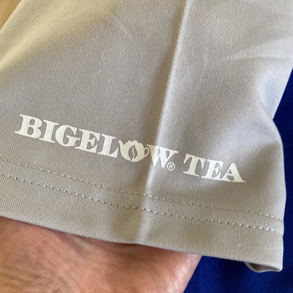 Chicago Cubs zip up top - Picture 2 of 6